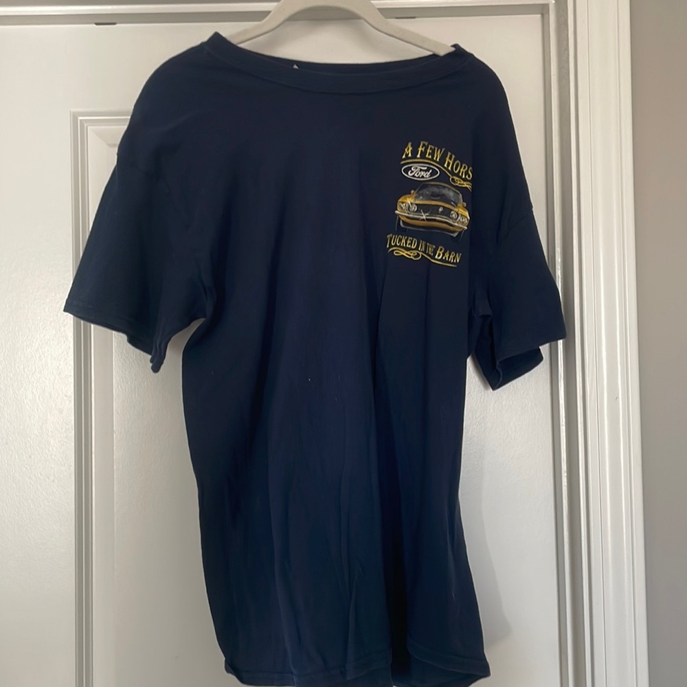 Ford Mustang T shirt , size L
